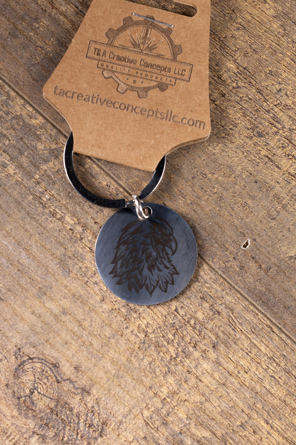 Patriotic Eagle Keychain - USA Pride Accessory With Polished Steel Finish