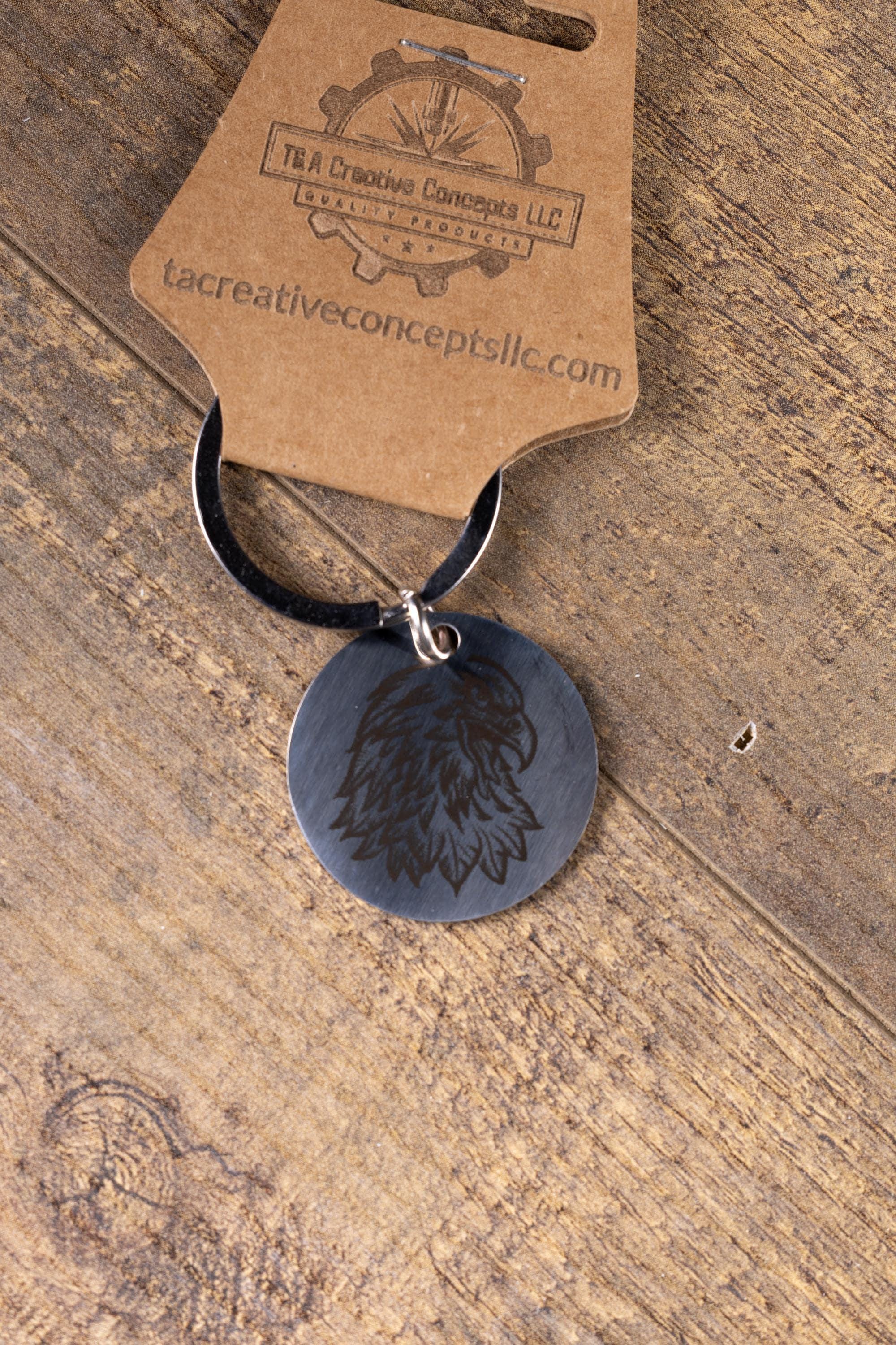 Patriotic Eagle Keychain - USA Pride Accessory With Polished Steel Finish