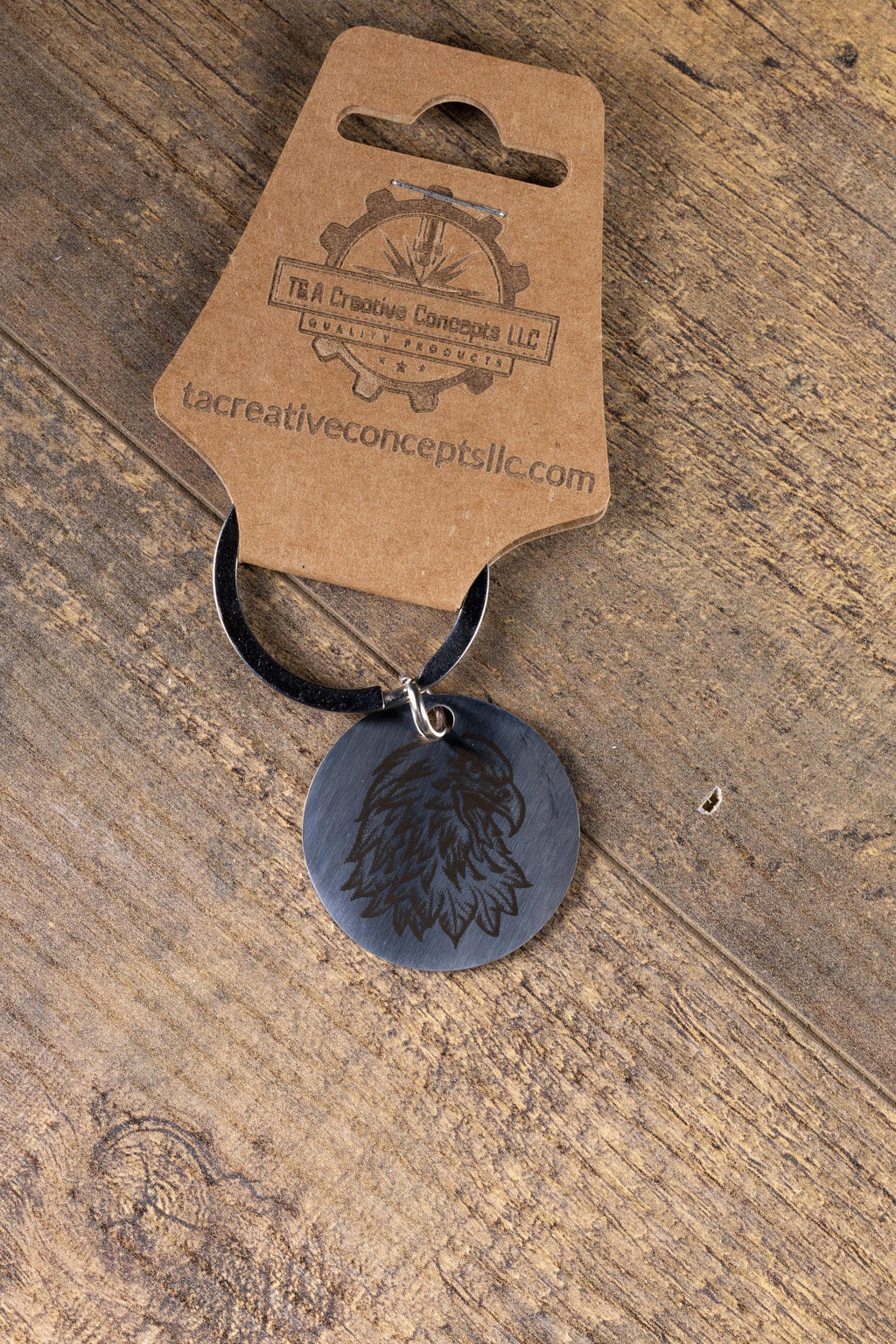 Patriotic Eagle Keychain - USA Pride Accessory With Polished Steel Finish