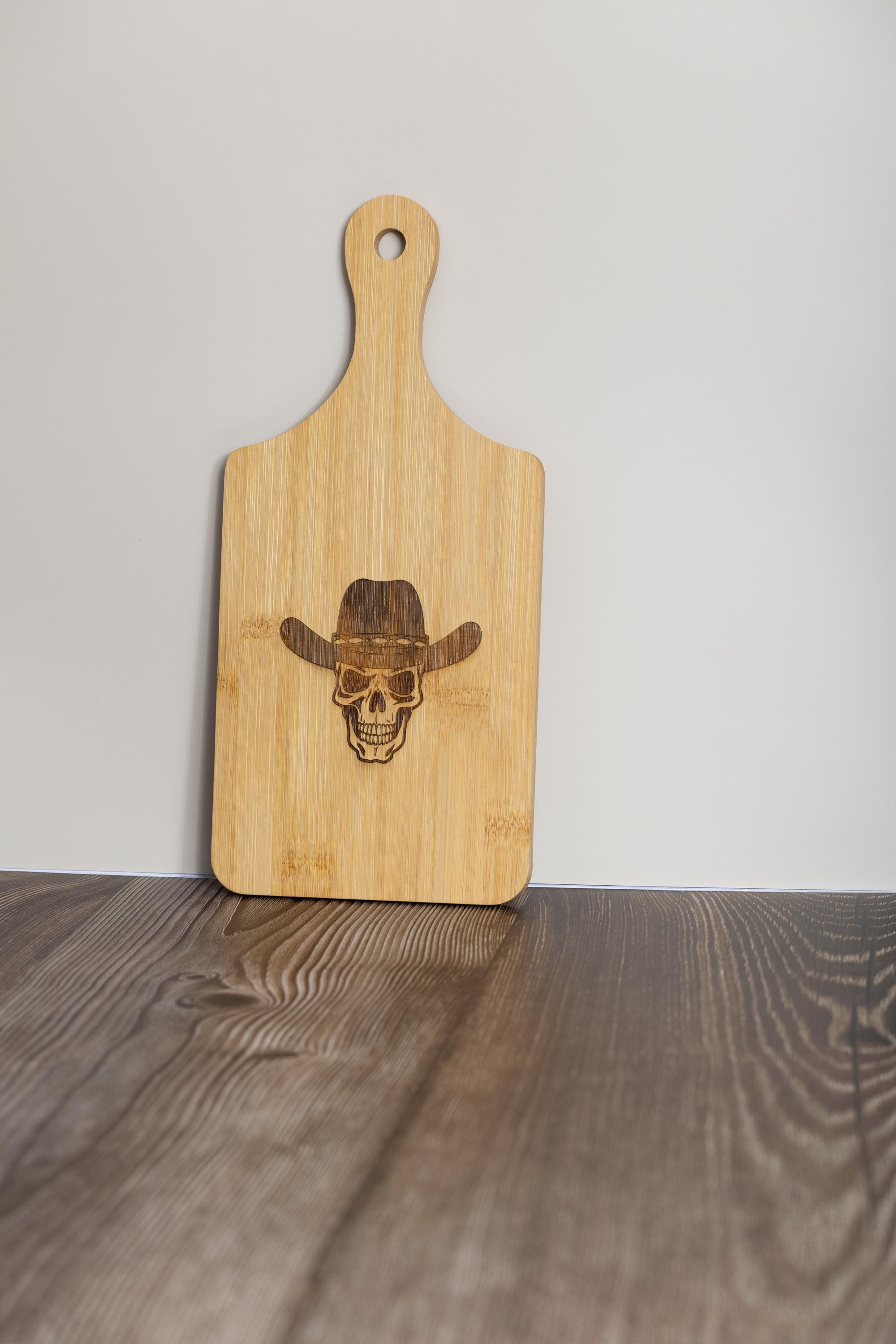 Cowboy Skull Cutting Board – Bamboo Rustic Kitchen Board With Cowboy Hat Design