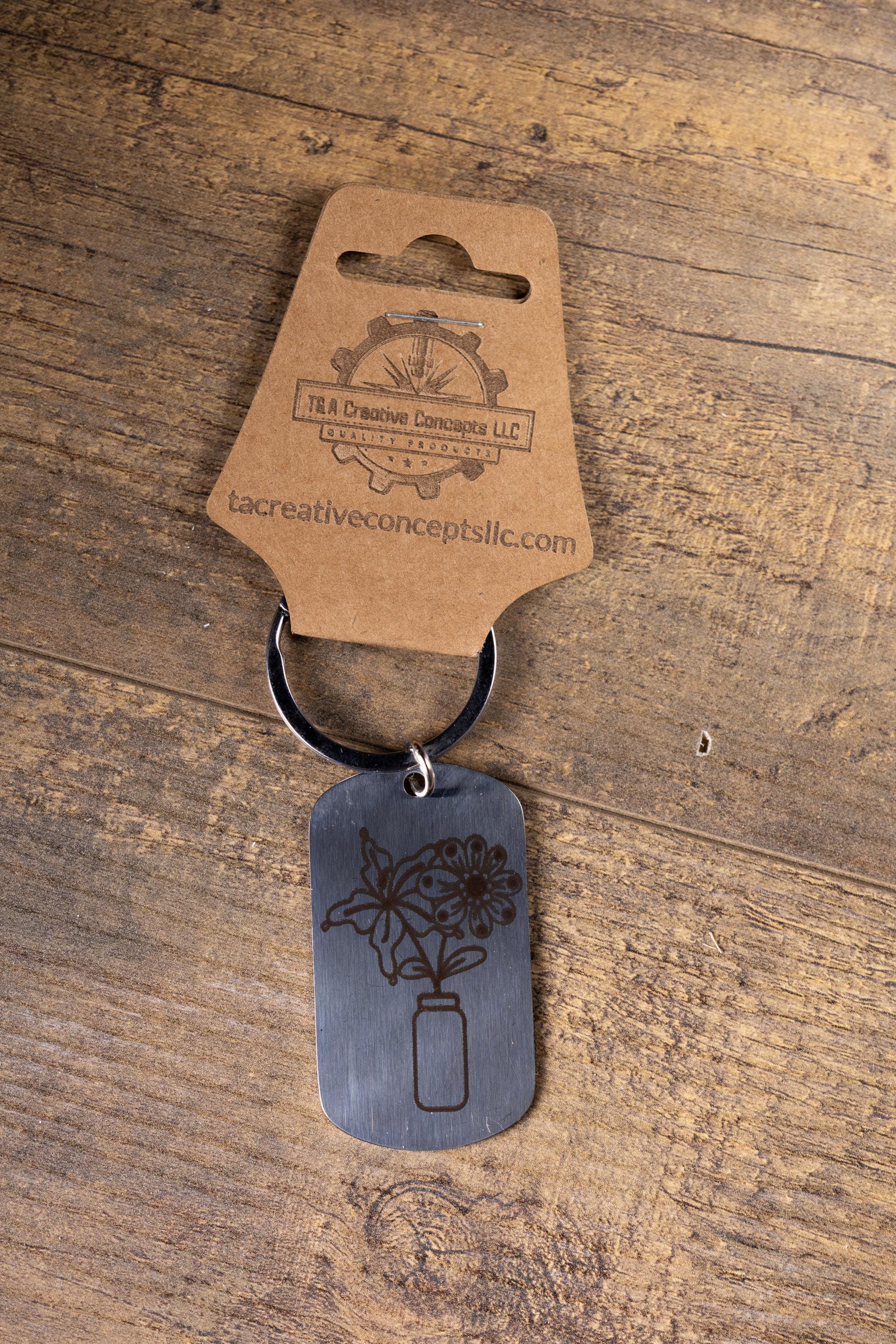 Floral Vase Keychain – Stainless Steel Engraved Floral Keepsake Accessory