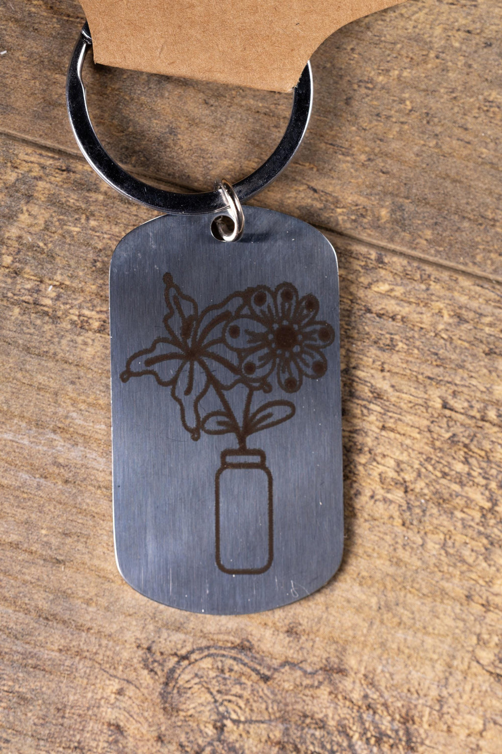 Floral Vase Keychain – Stainless Steel Engraved Floral Keepsake Accessory